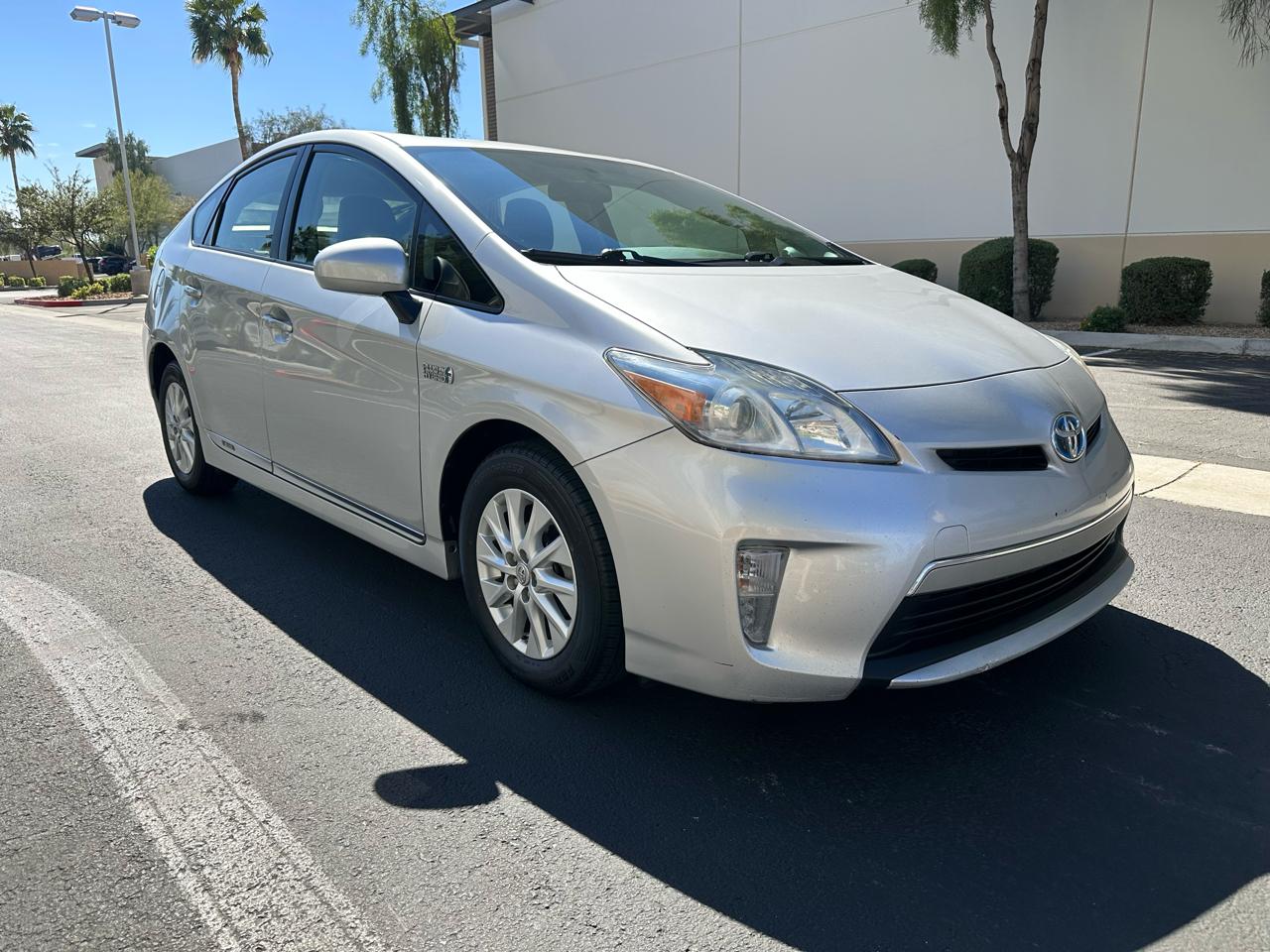 Toyota Prius Plug-In 5dr HB (Natl) 2013