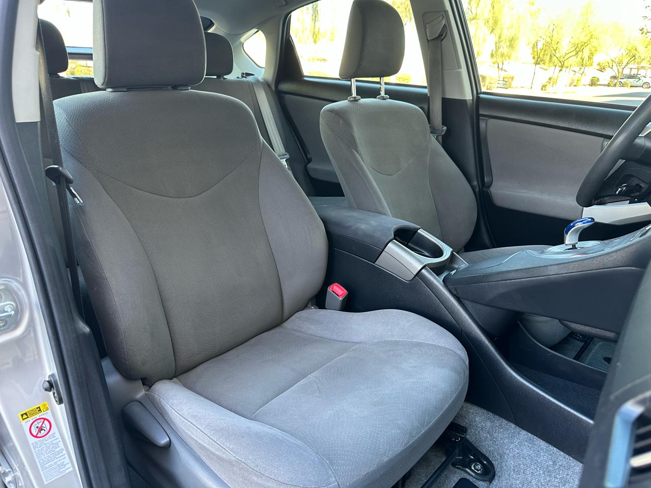 Toyota Prius Plug-In 5dr HB (Natl) 2013