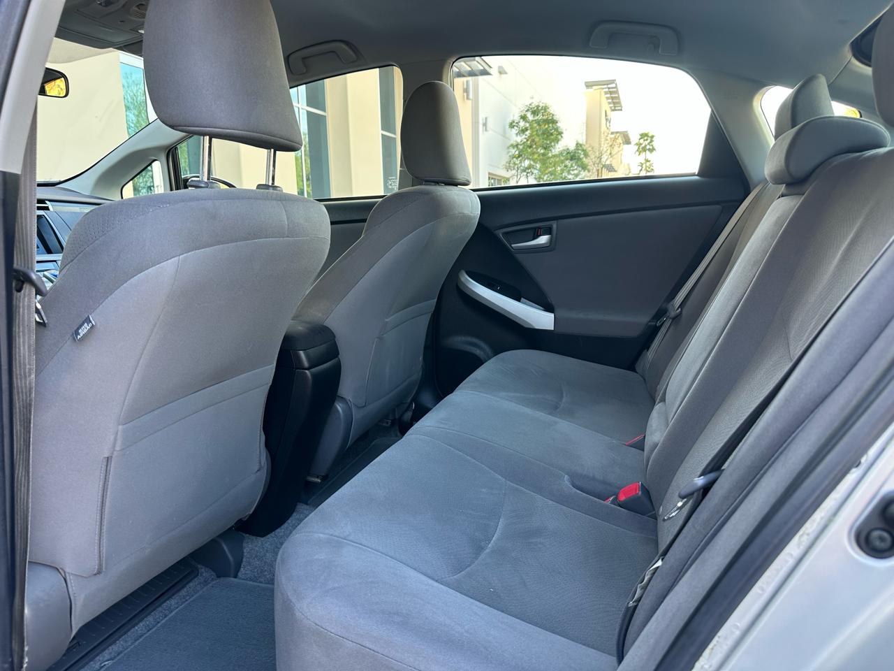 Toyota Prius Plug-In 5dr HB (Natl) 2013