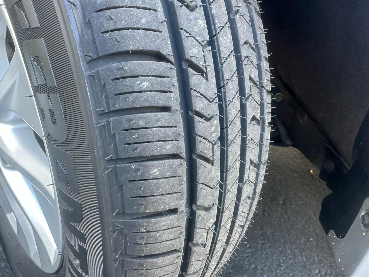 Toyota Prius Plug-In 5dr HB (Natl) 2013