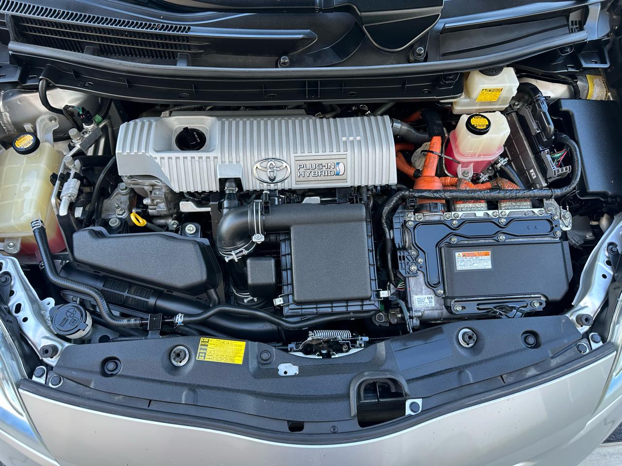 Toyota Prius Plug-In 5dr HB (Natl) 2013