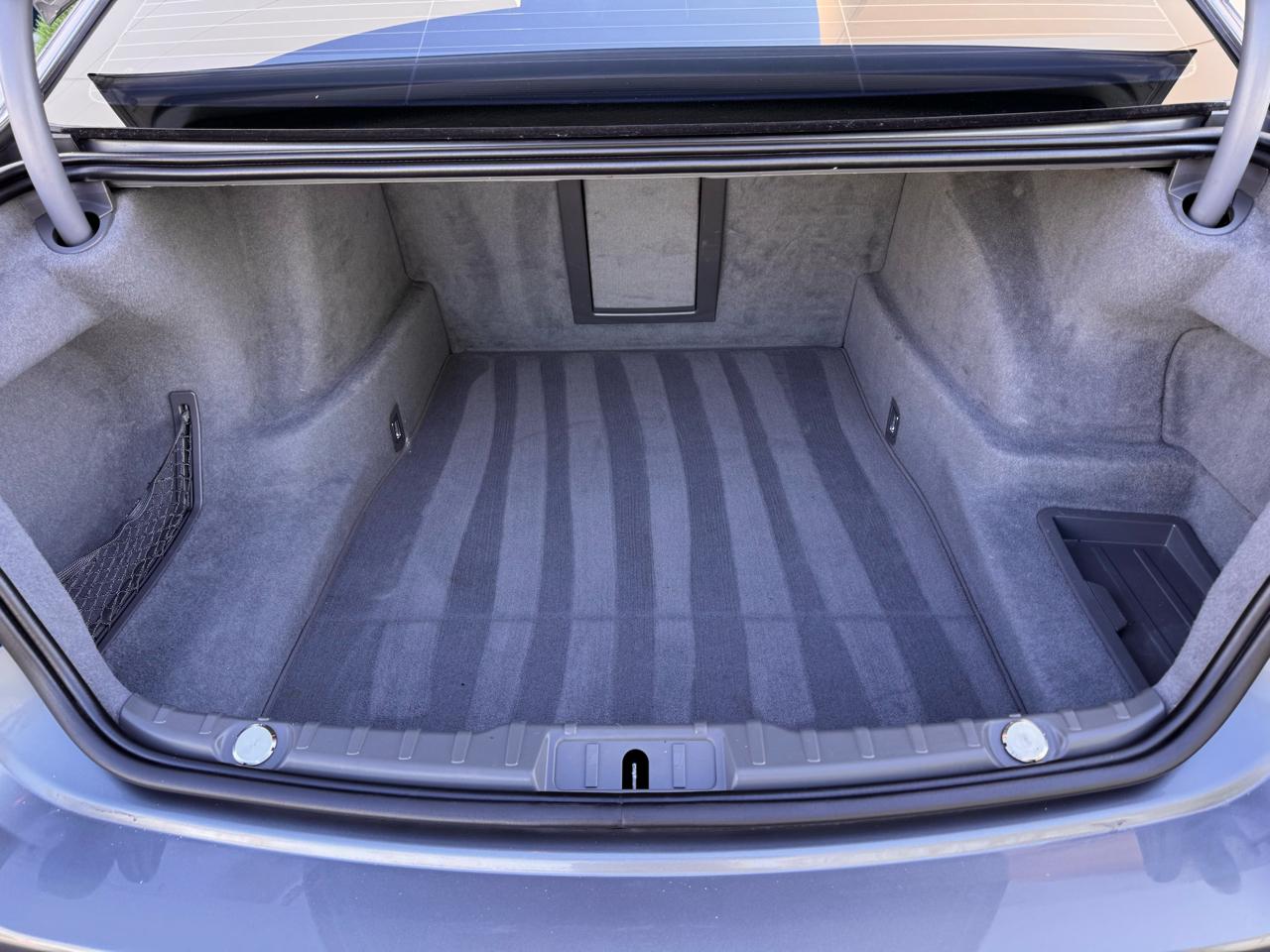 BMW 7 Series 4dr Sdn 750i xDrive AWD 2014