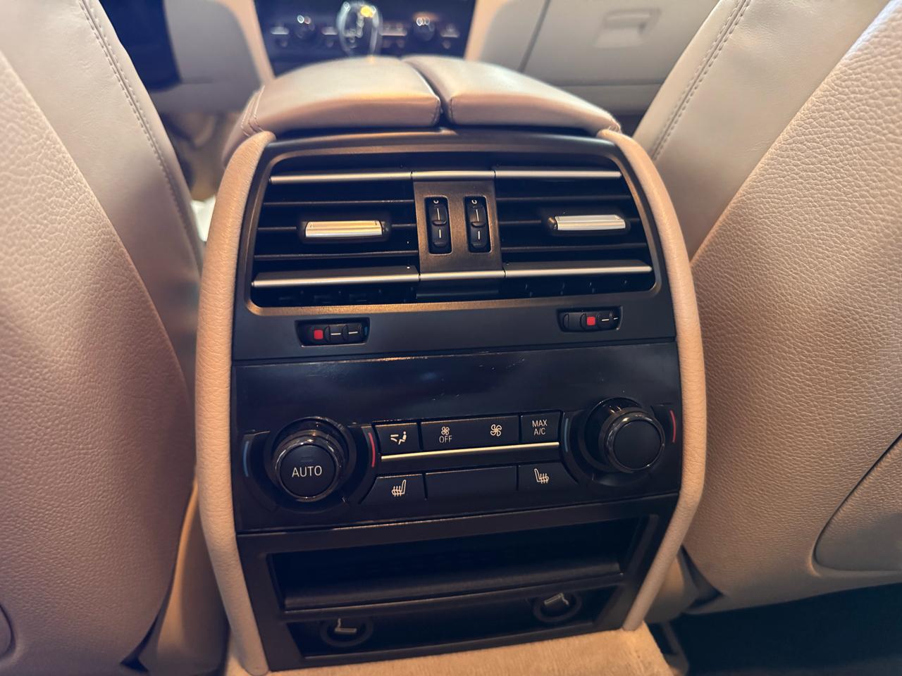 BMW 7 Series 4dr Sdn 750i xDrive AWD 2014