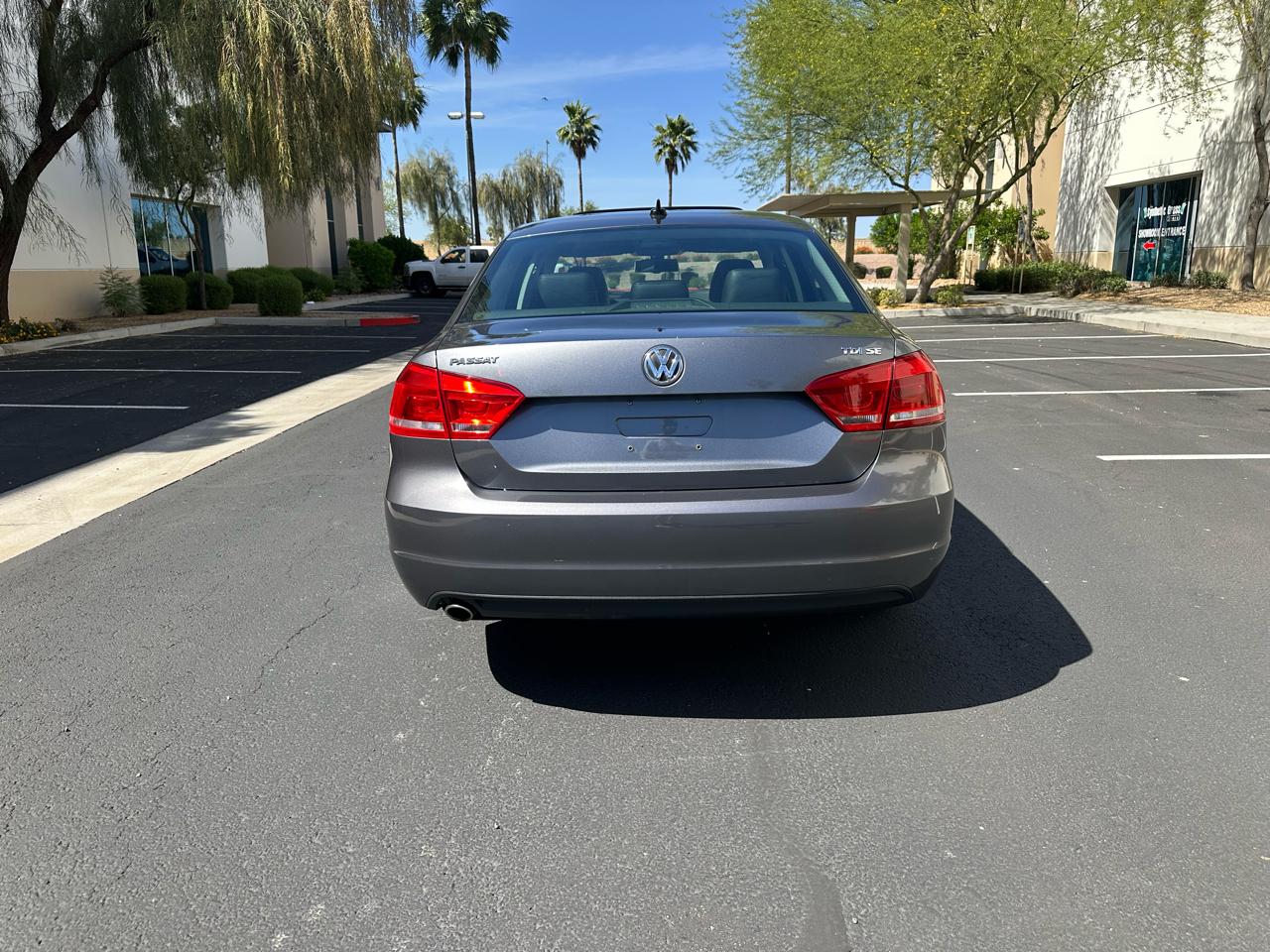 Volkswagen Passat 2.0L TDI SE AT 2013