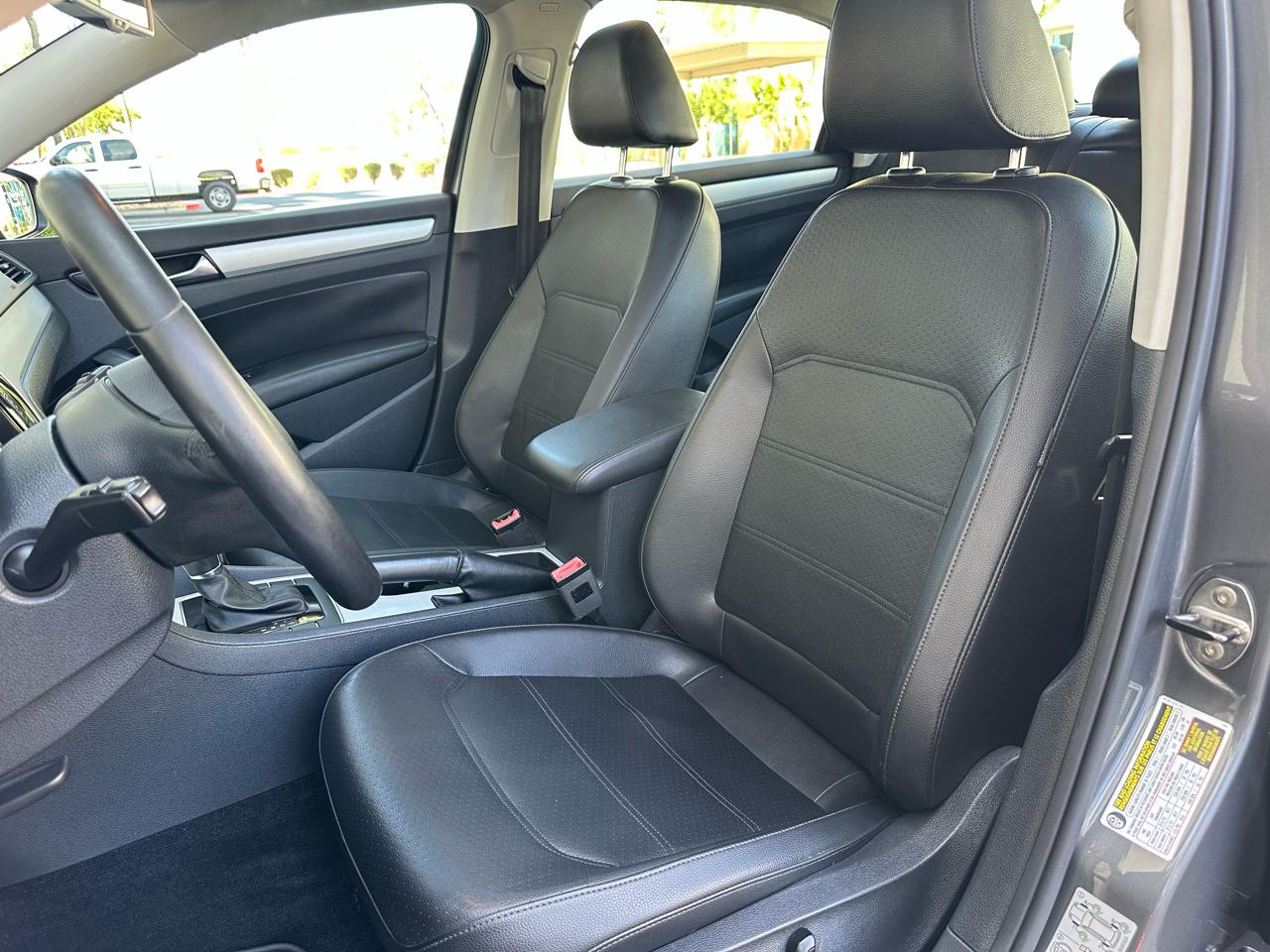 Volkswagen Passat 2.0L TDI SE AT 2013