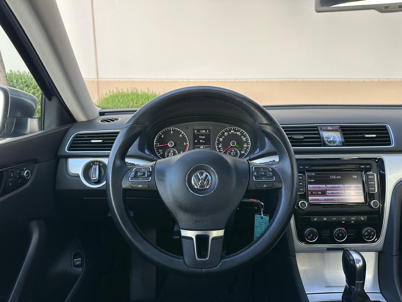 Volkswagen Passat 2.0L TDI SE AT 2013