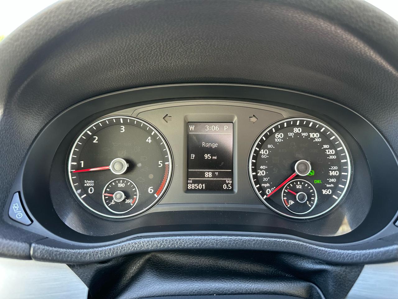 Volkswagen Passat 2.0L TDI SE AT 2013