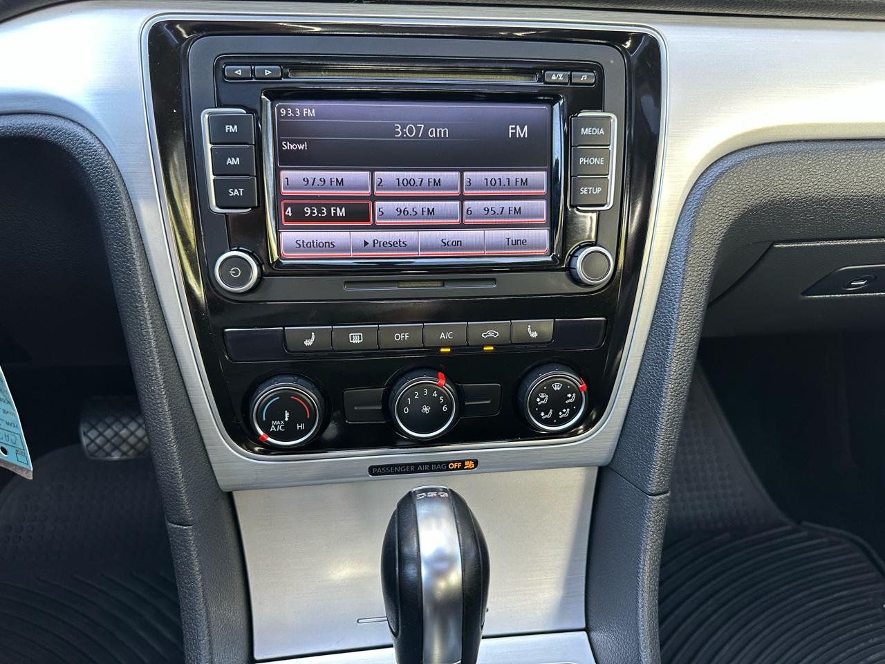 Volkswagen Passat 2.0L TDI SE AT 2013