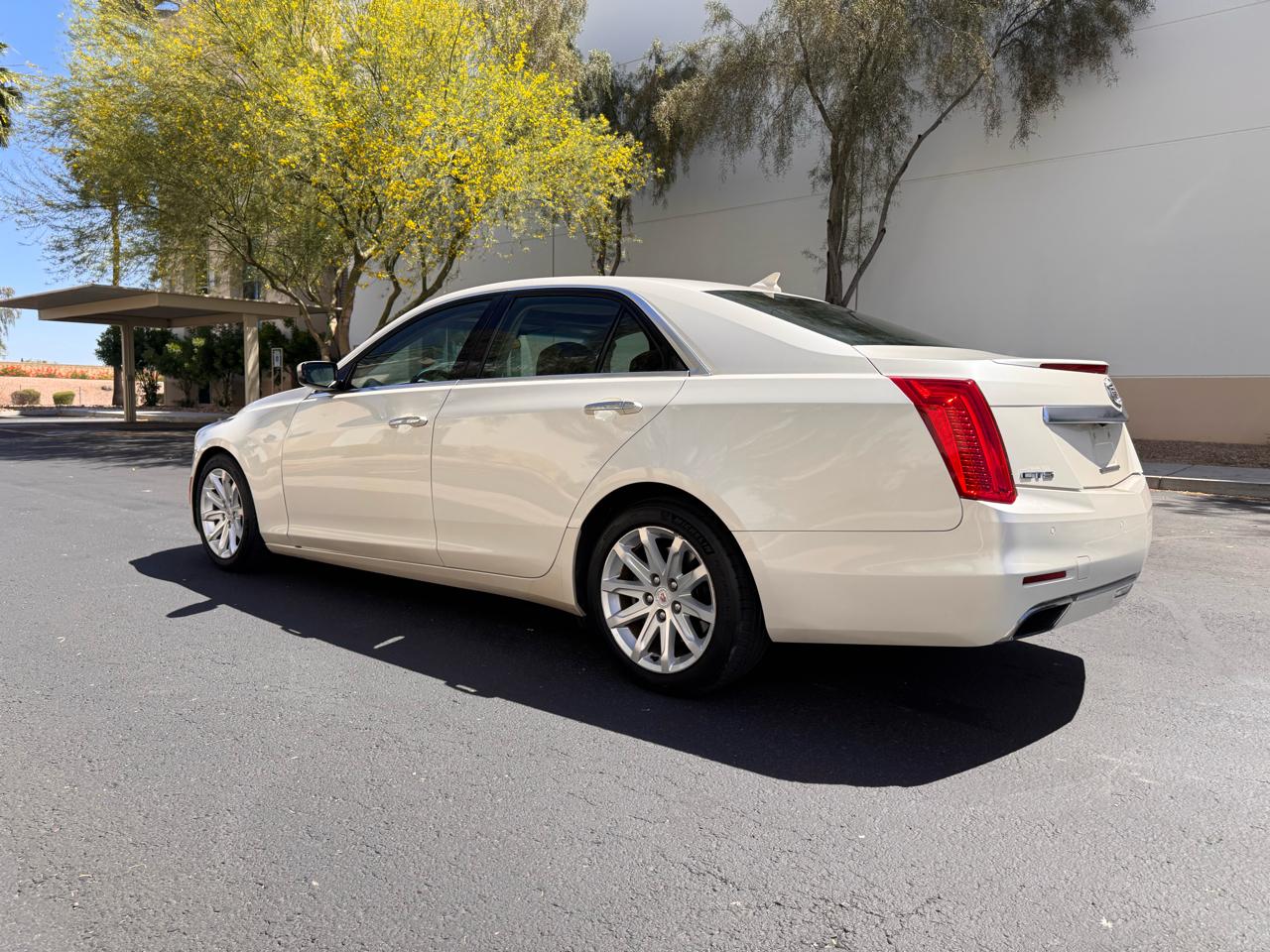 Cadillac CTS Sedan 4dr Sdn 2.0L Turbo Luxury RWD 2014