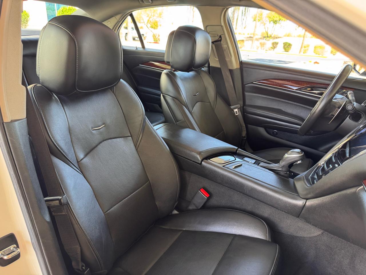 Cadillac CTS Sedan 4dr Sdn 2.0L Turbo Luxury RWD 2014