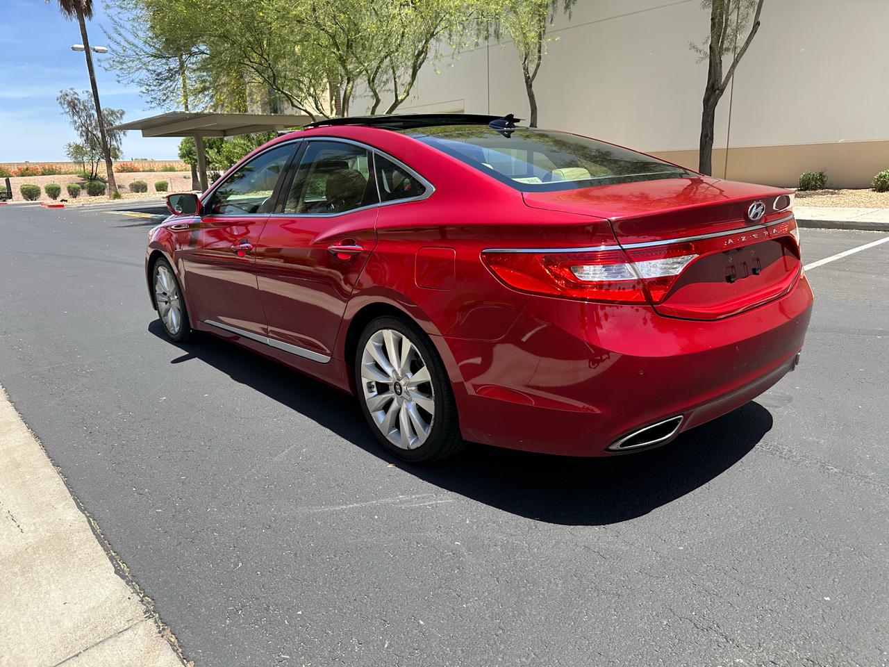 Hyundai Azera 4dr Sdn 2012