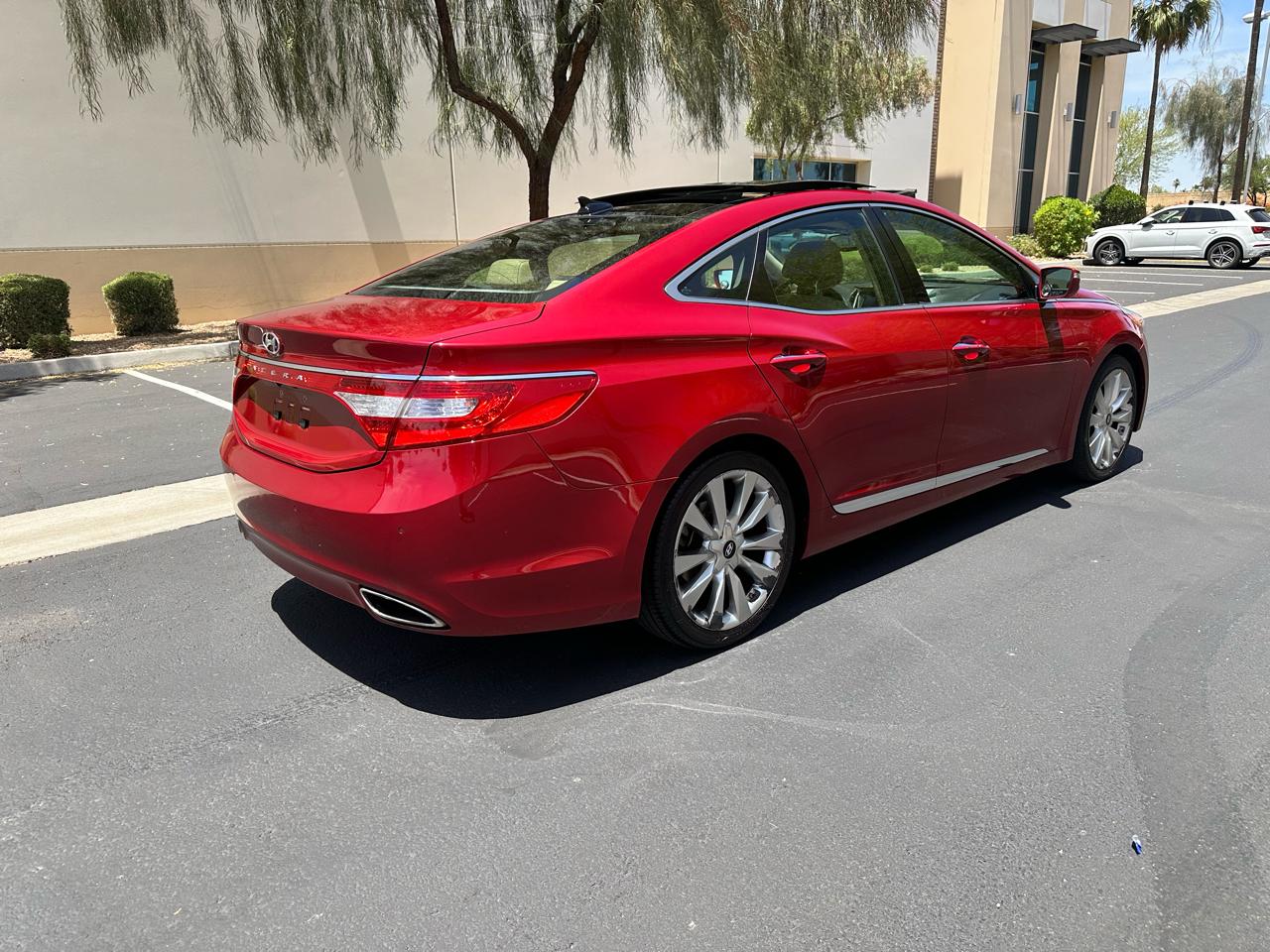 Hyundai Azera 4dr Sdn 2012
