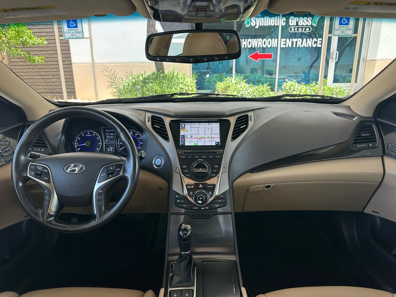 Hyundai Azera 4dr Sdn 2012