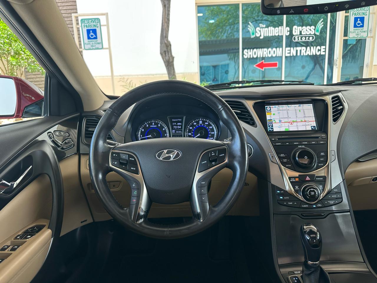 Hyundai Azera 4dr Sdn 2012