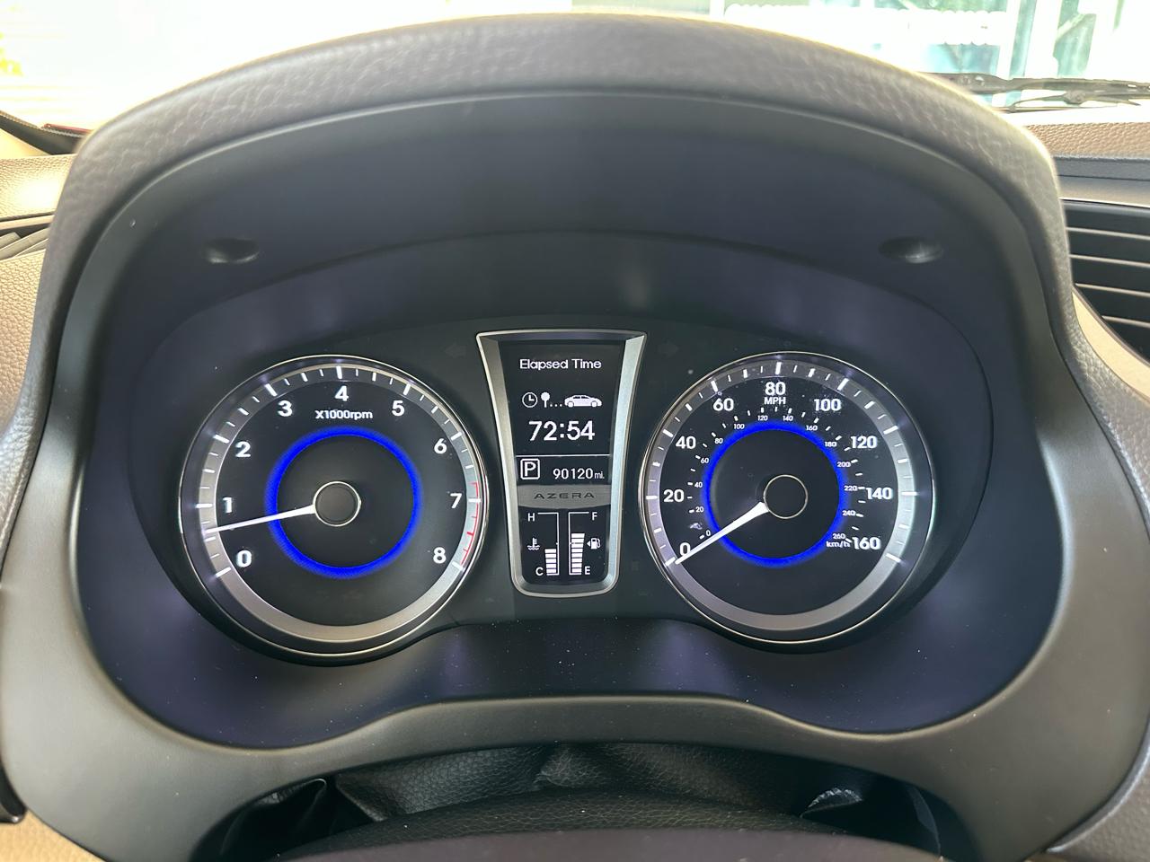 Hyundai Azera 4dr Sdn 2012