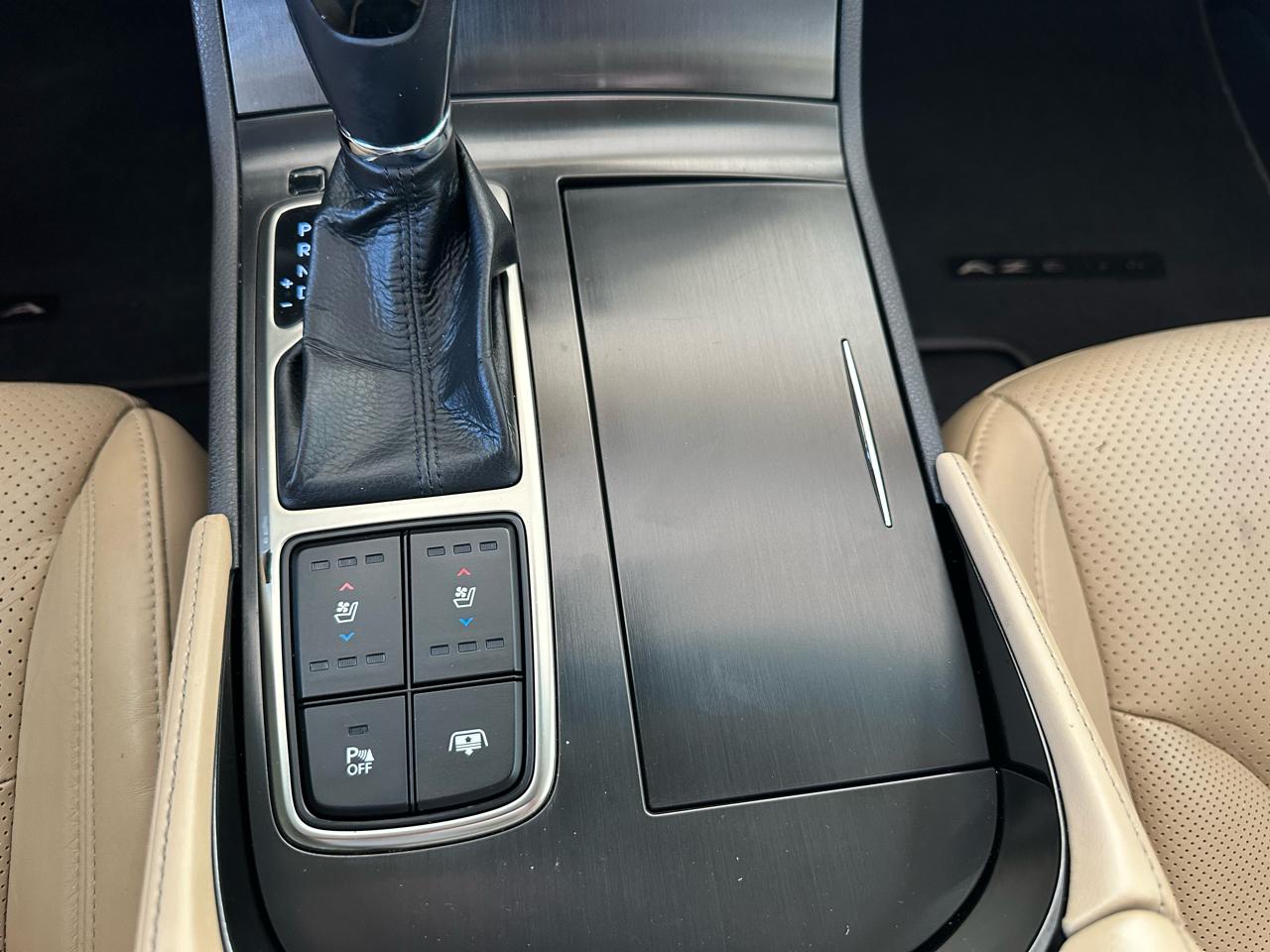 Hyundai Azera 4dr Sdn 2012