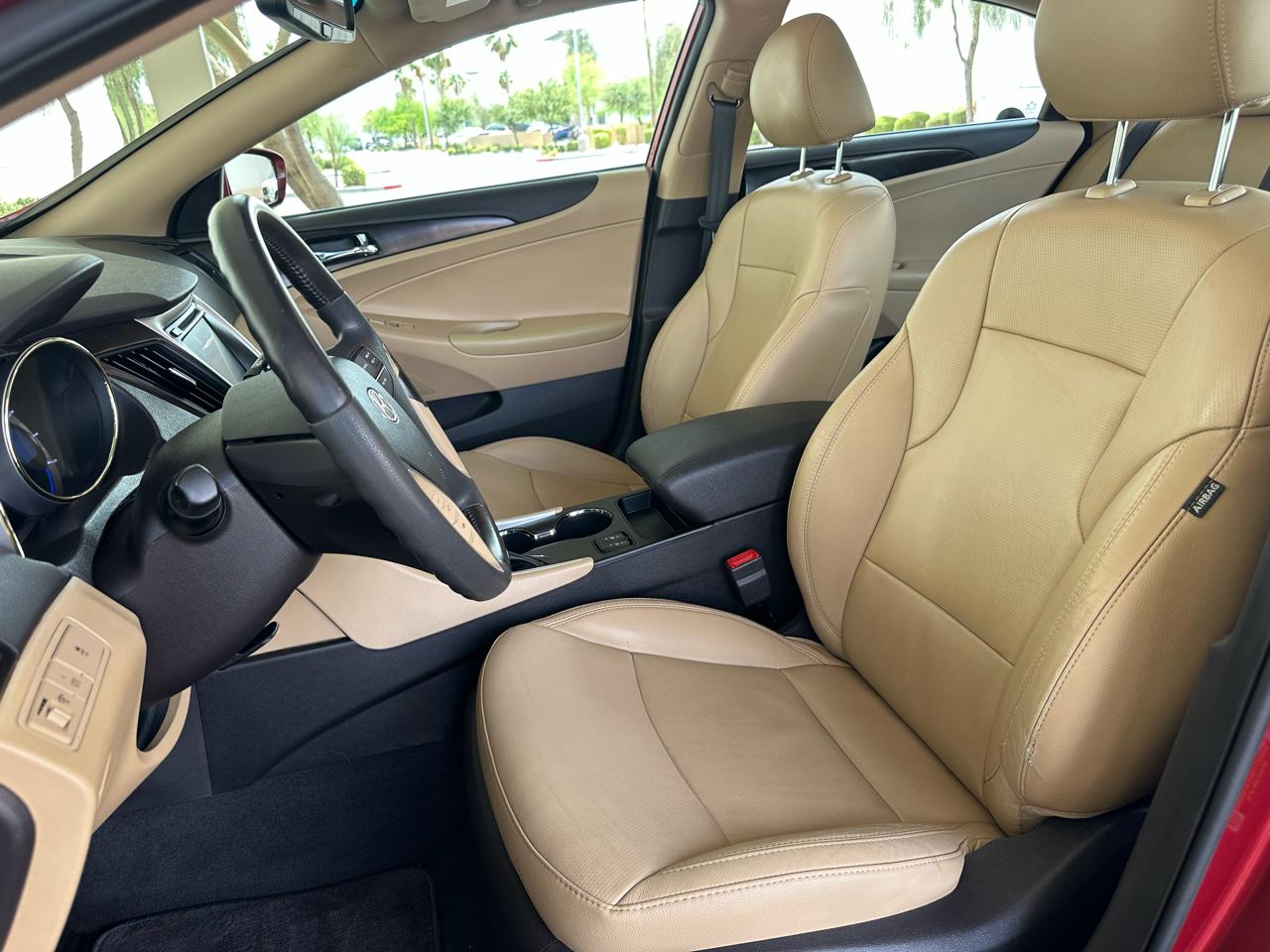 Hyundai Sonata 4dr Sdn 2.4L Auto Limited PZEV 2013