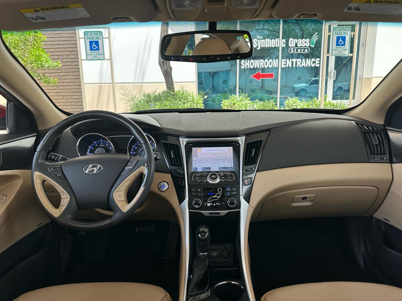 Hyundai Sonata 4dr Sdn 2.4L Auto Limited PZEV 2013