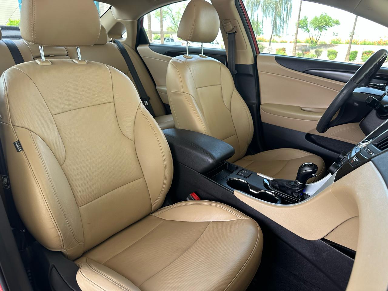 Hyundai Sonata 4dr Sdn 2.4L Auto Limited PZEV 2013