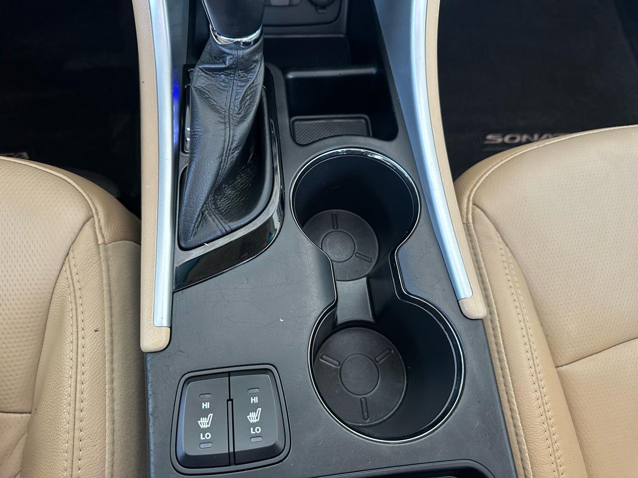 Hyundai Sonata 4dr Sdn 2.4L Auto Limited PZEV 2013