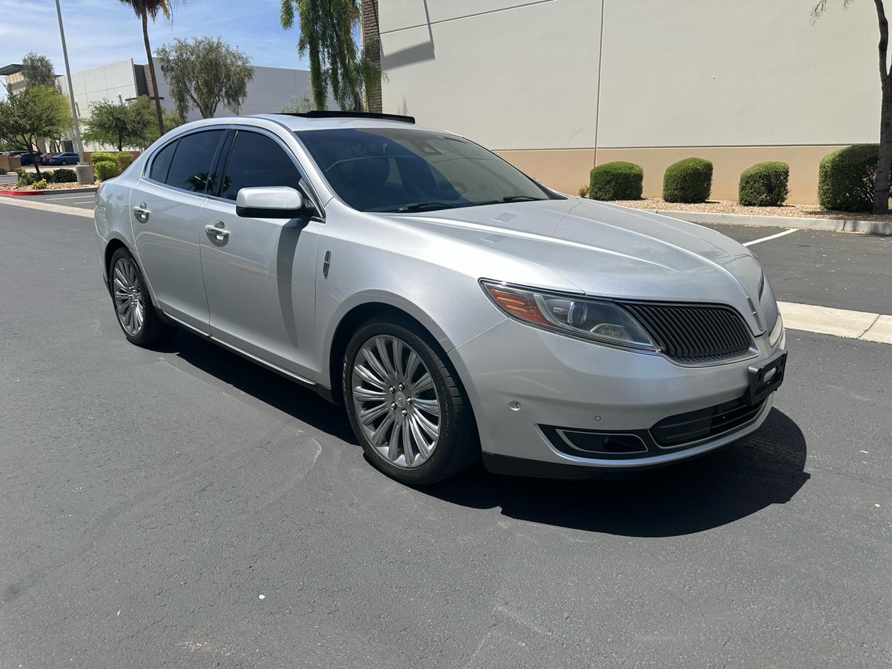 Lincoln MKS 4dr Sdn 3.7L FWD 2015