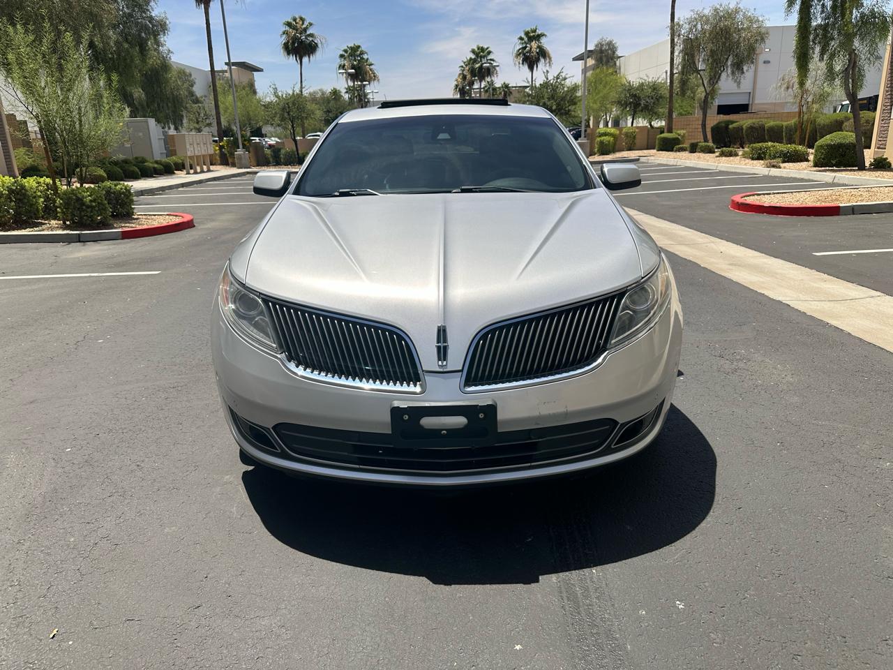 Lincoln MKS 4dr Sdn 3.7L FWD 2015
