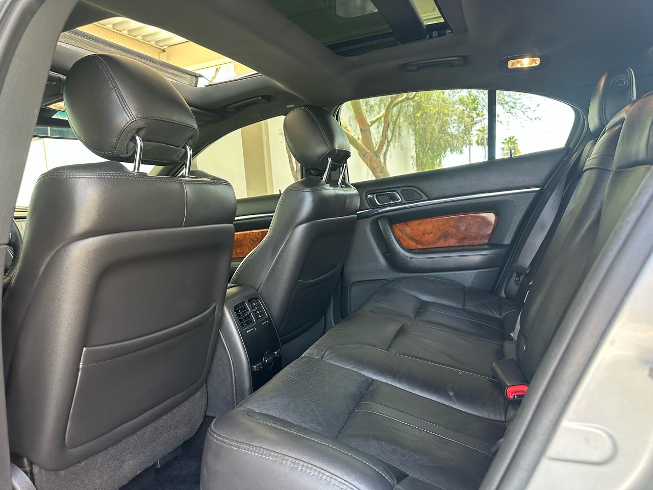 Lincoln MKS 4dr Sdn 3.7L FWD 2015