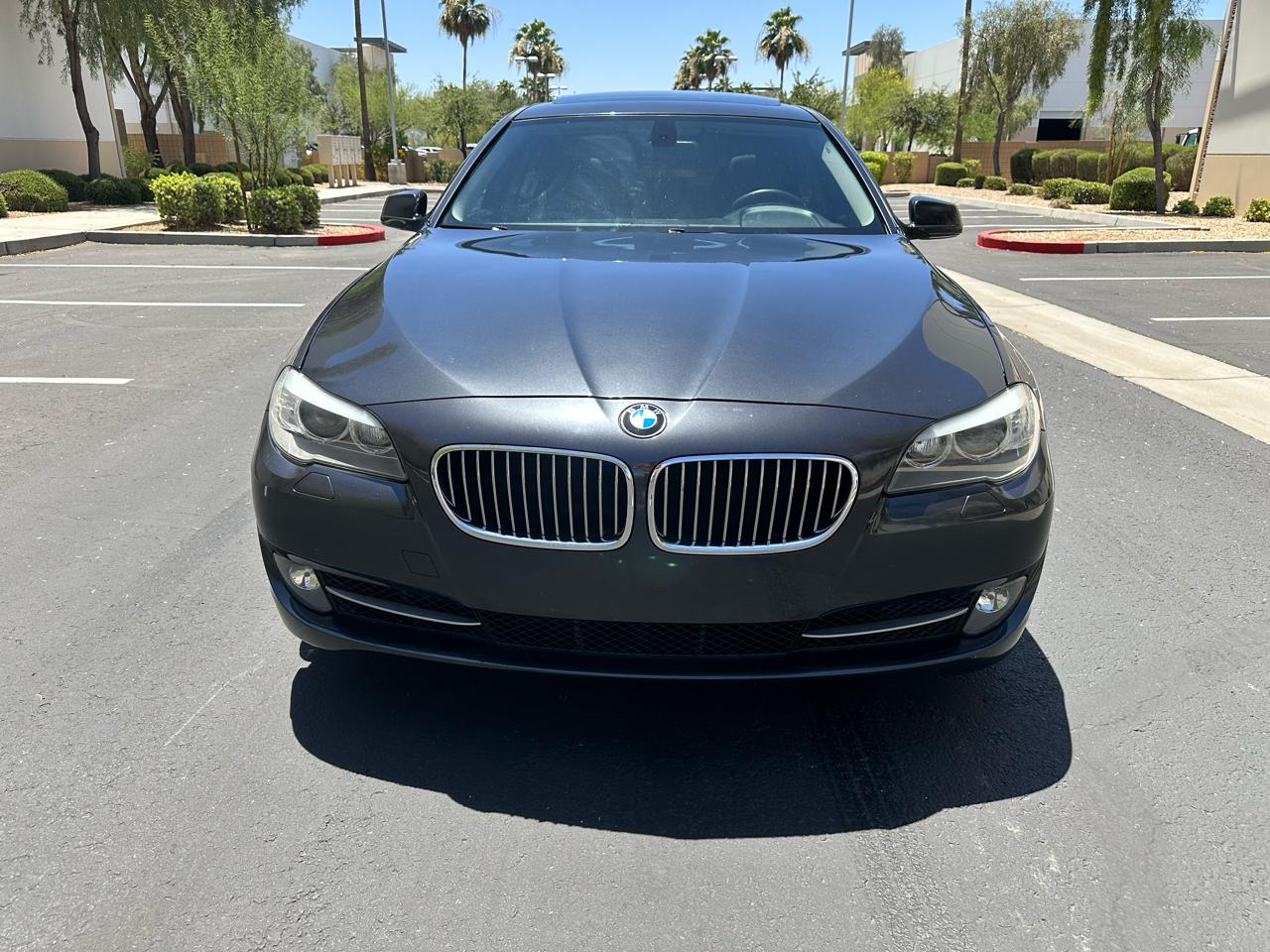 BMW 5 Series 4dr Sdn 528i RWD 2012