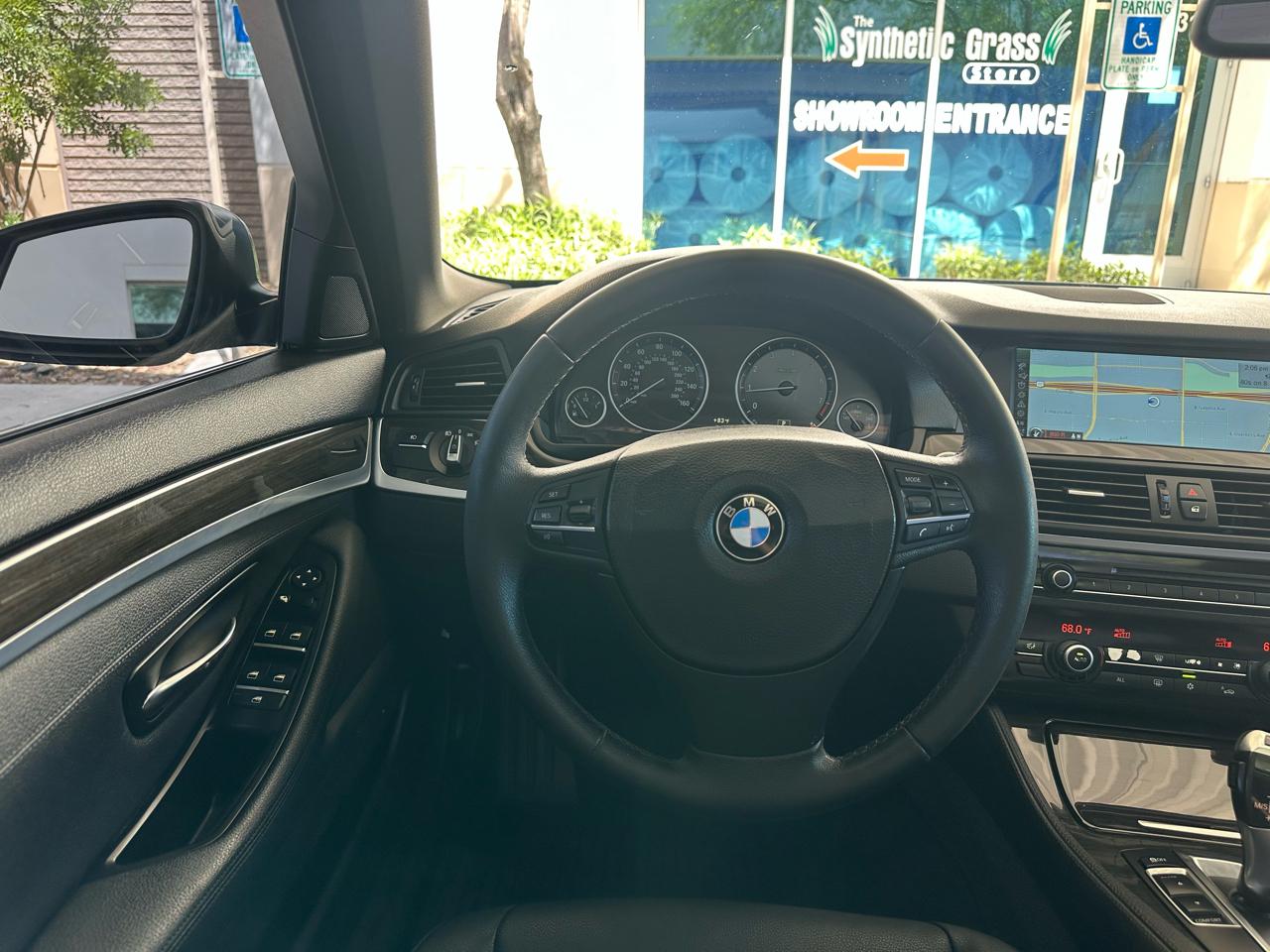 BMW 5 Series 4dr Sdn 528i RWD 2012