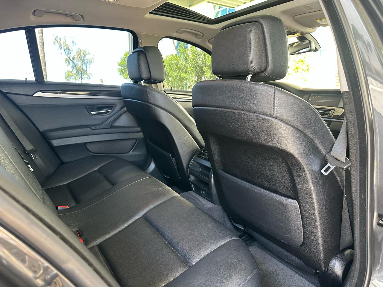 BMW 5 Series 4dr Sdn 528i RWD 2012