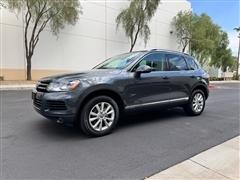 2013 Volkswagen Touareg 
