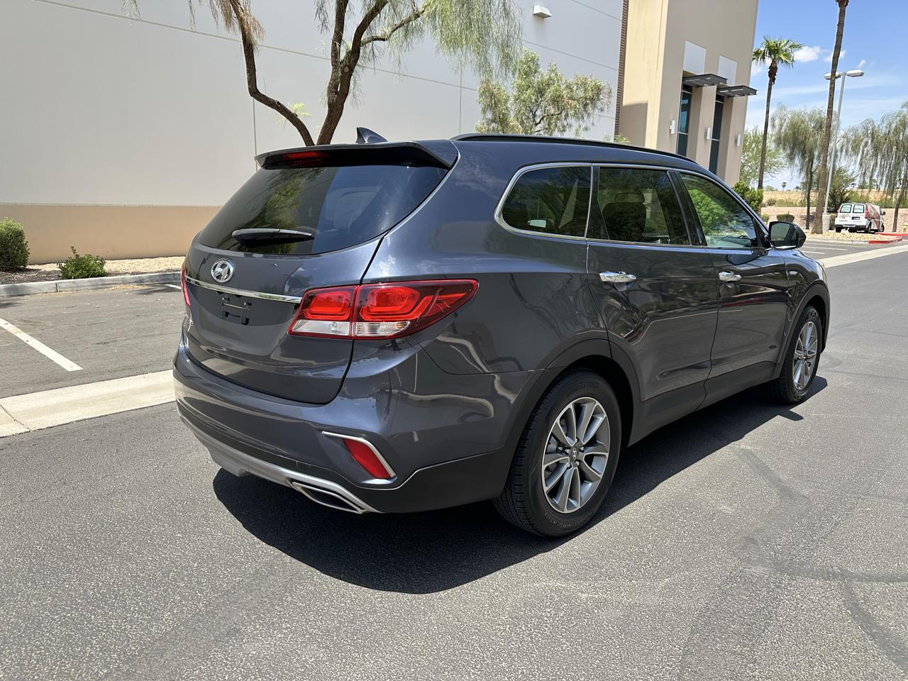 Hyundai Santa Fe SE FWD 2017