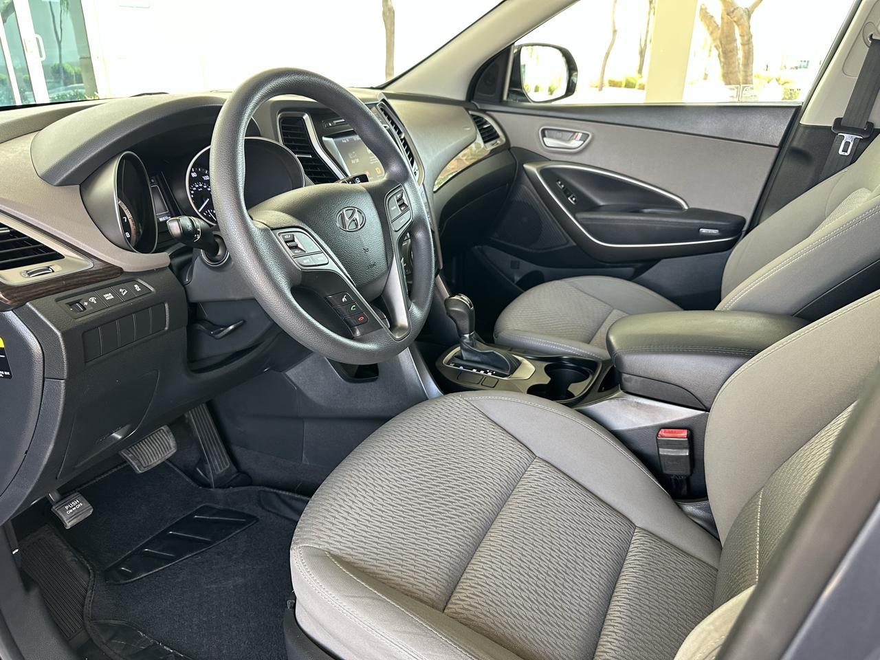 Hyundai Santa Fe SE FWD 2017