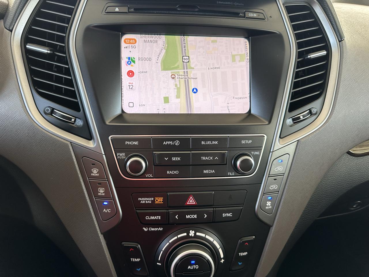 Hyundai Santa Fe SE FWD 2017