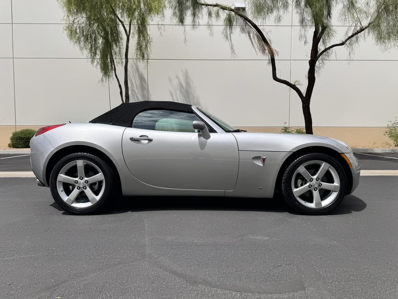 Pontiac Solstice Base 2008