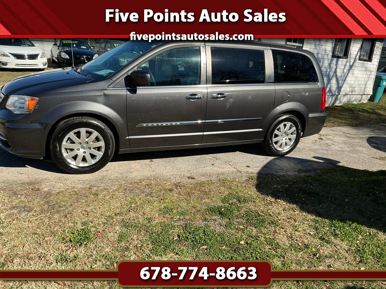 2016 Chrysler Town & Country Touring