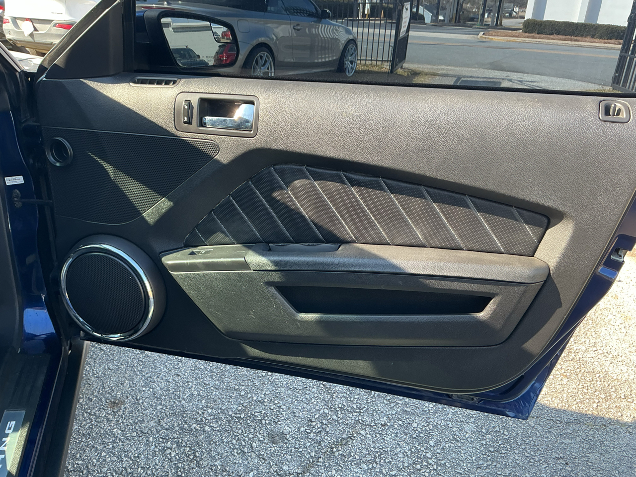 Ford Mustang V6 Coupe 2012