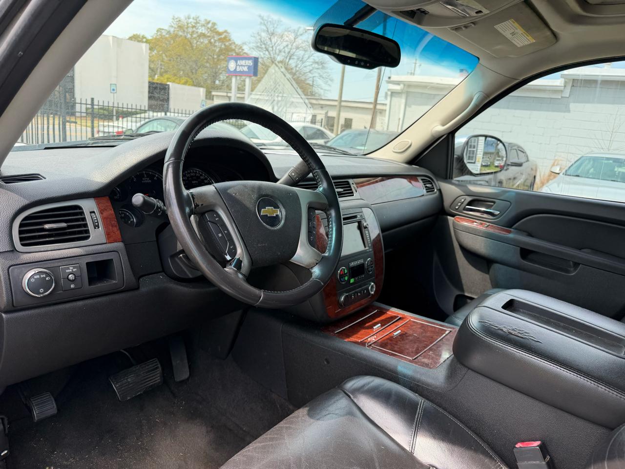 Chevrolet Avalanche LTZ 2WD 2011