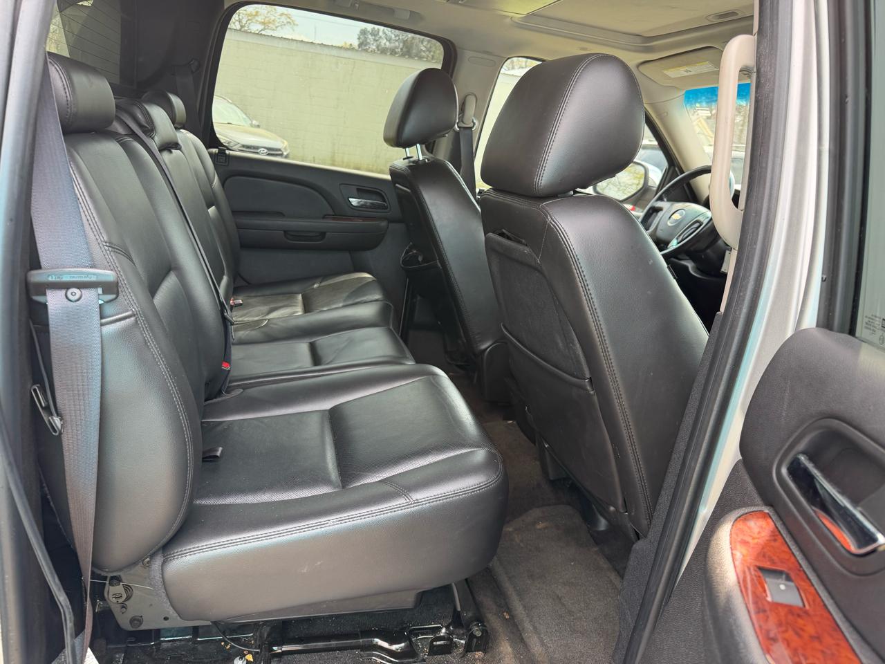 Chevrolet Avalanche LTZ 2WD 2011