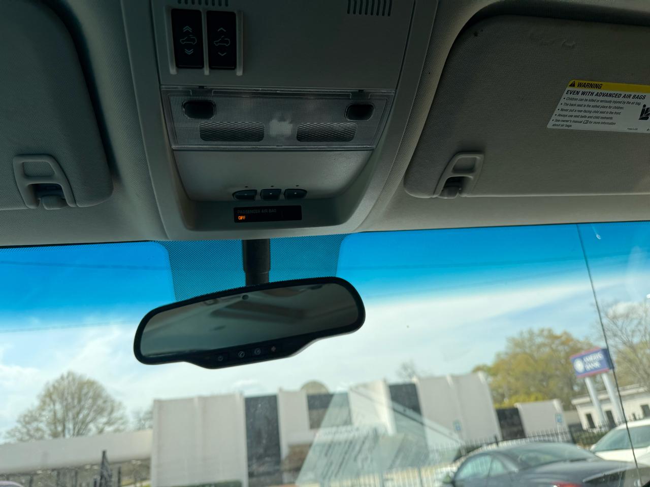 Chevrolet Avalanche LTZ 2WD 2011