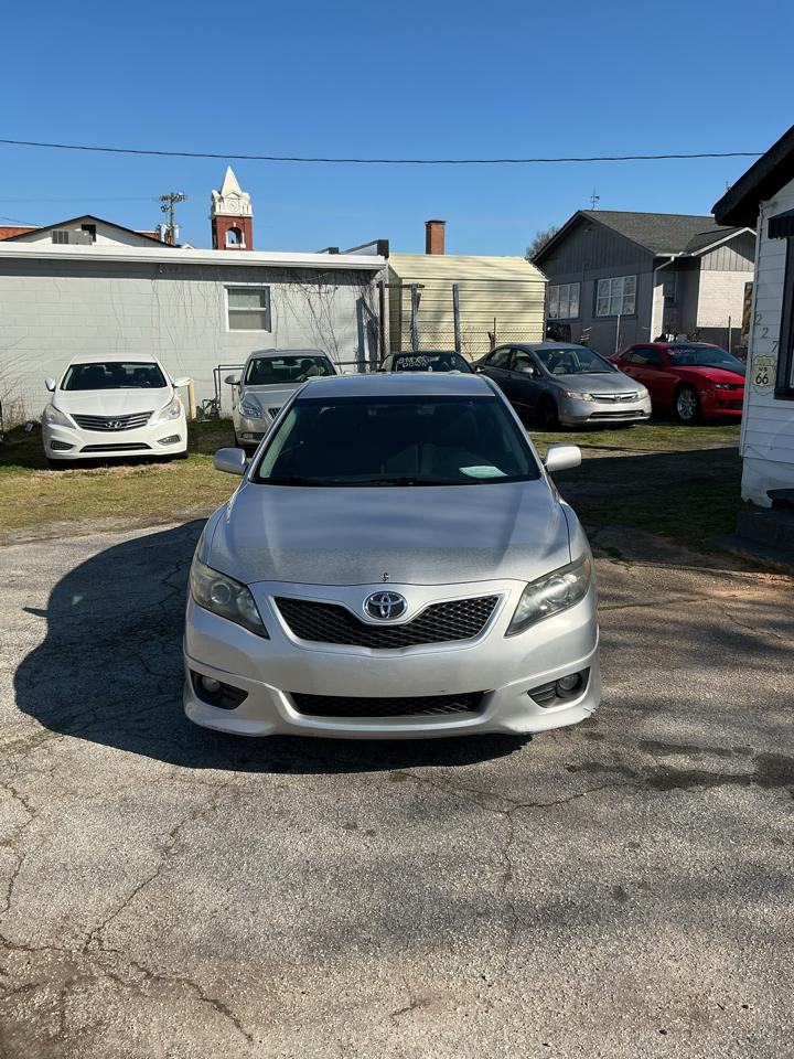 Toyota Camry Base 6-Spd AT 2011