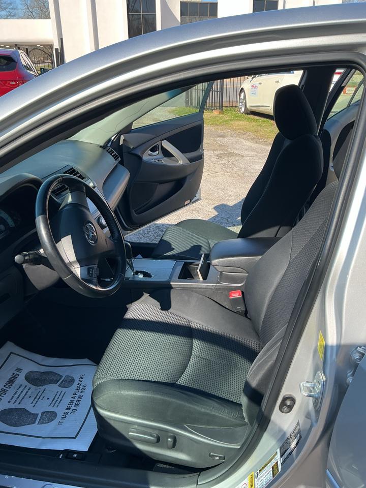 Toyota Camry Base 6-Spd AT 2011