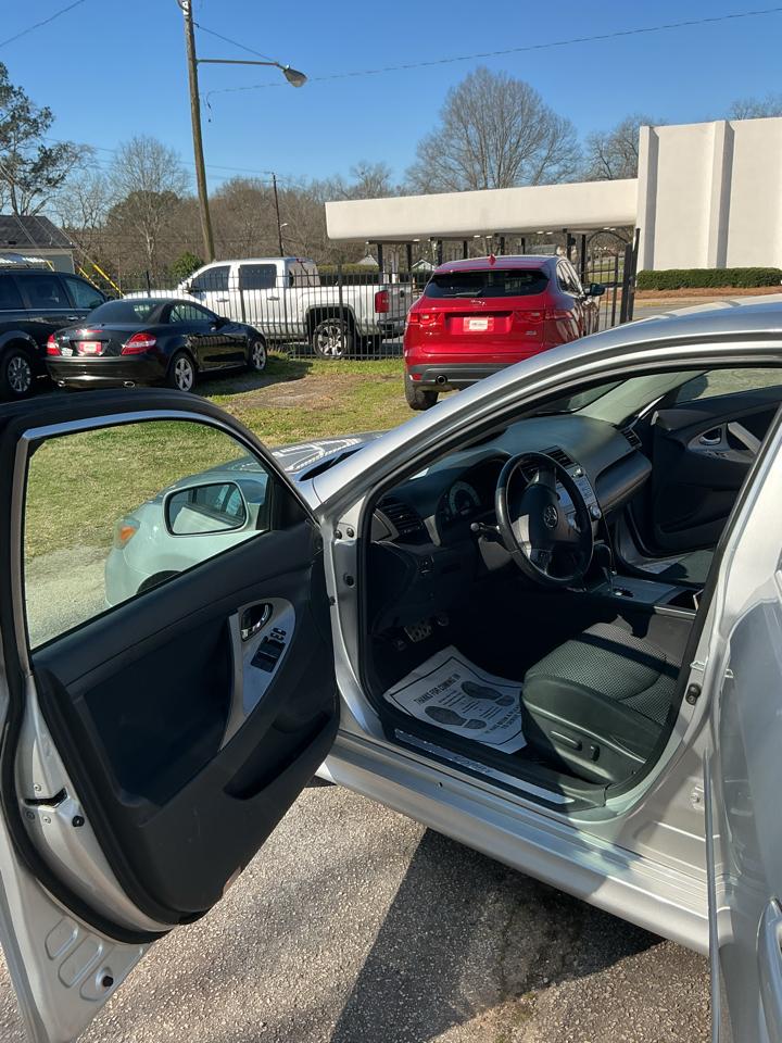 Toyota Camry Base 6-Spd AT 2011