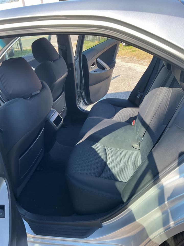 Toyota Camry Base 6-Spd AT 2011