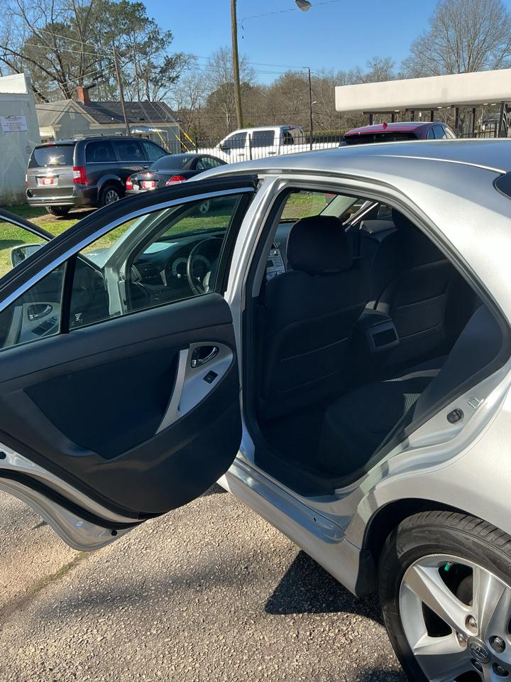 Toyota Camry Base 6-Spd AT 2011