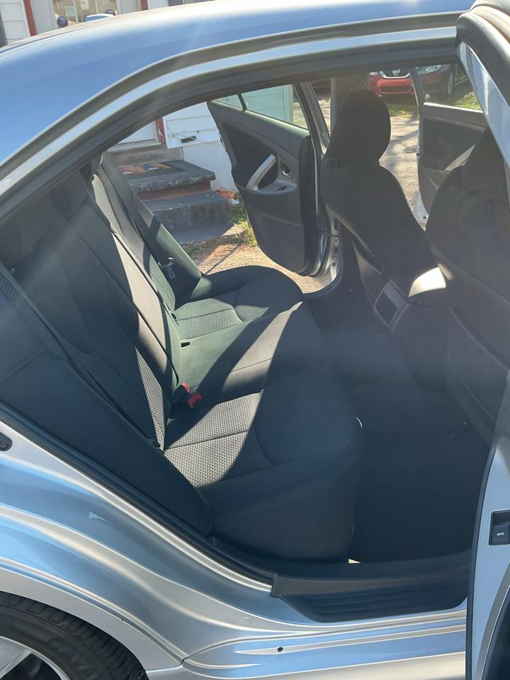 Toyota Camry Base 6-Spd AT 2011