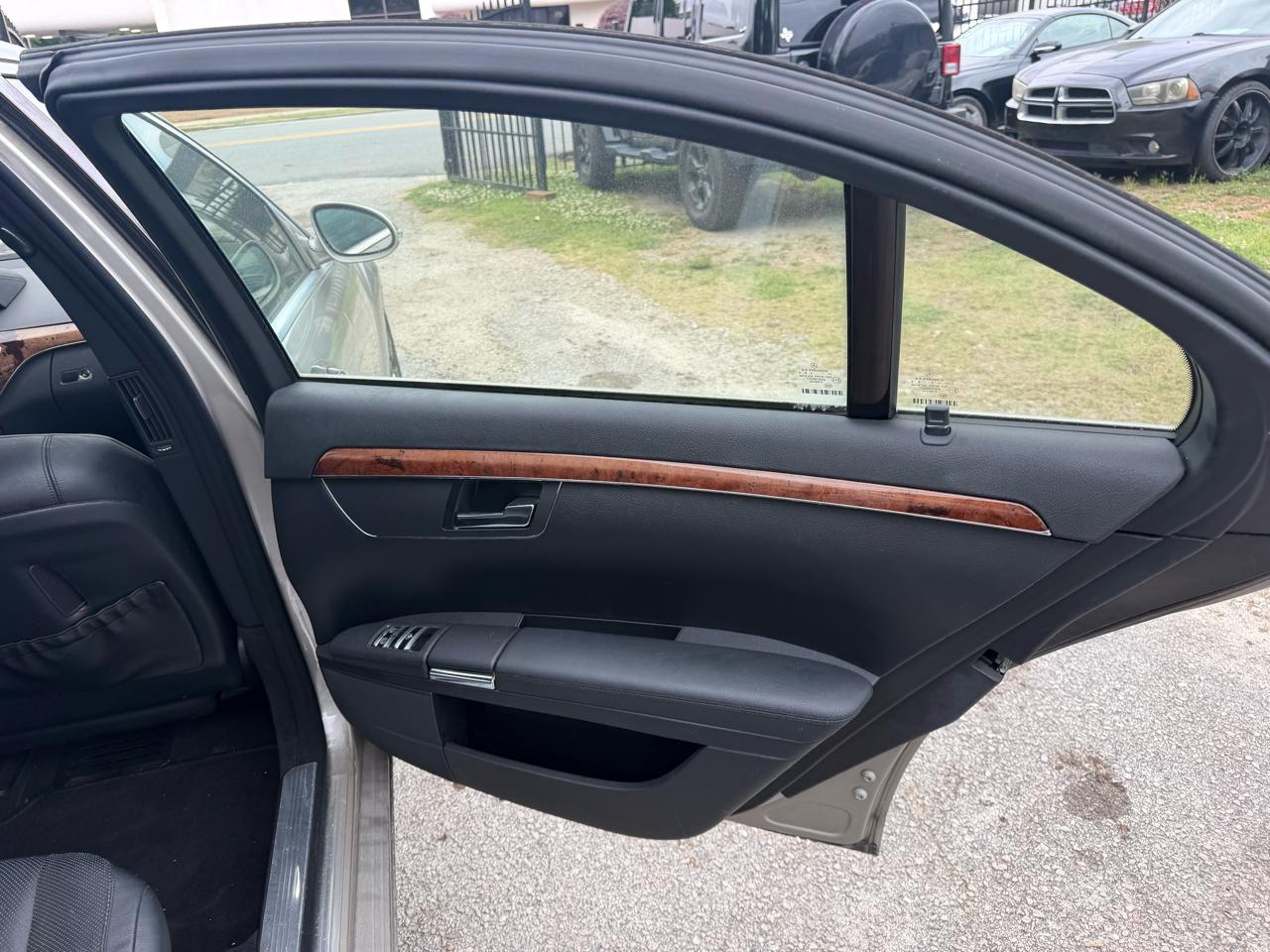 Mercedes-Benz S-Class  2007