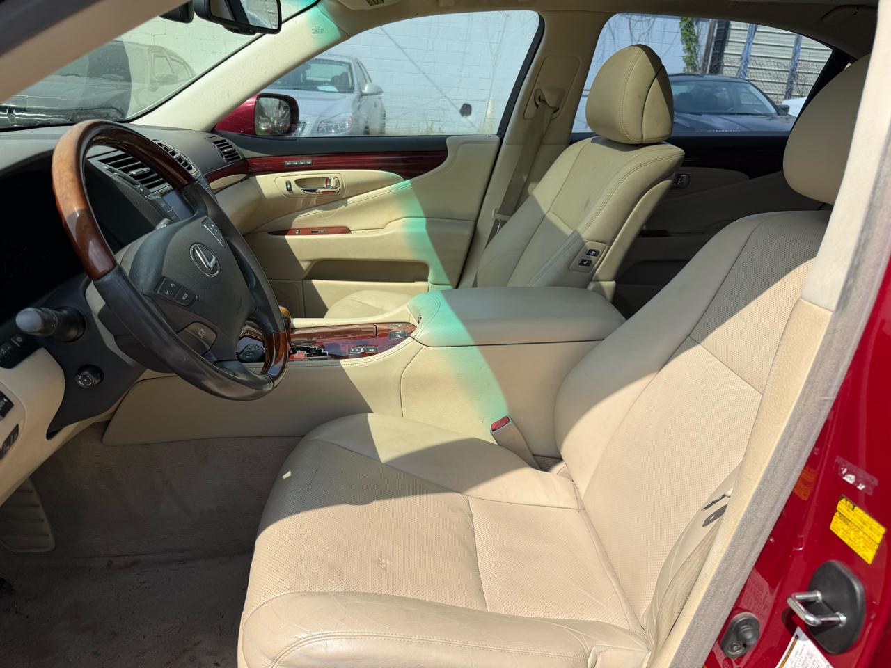 Lexus LS 460 L Luxury Sedan 2010