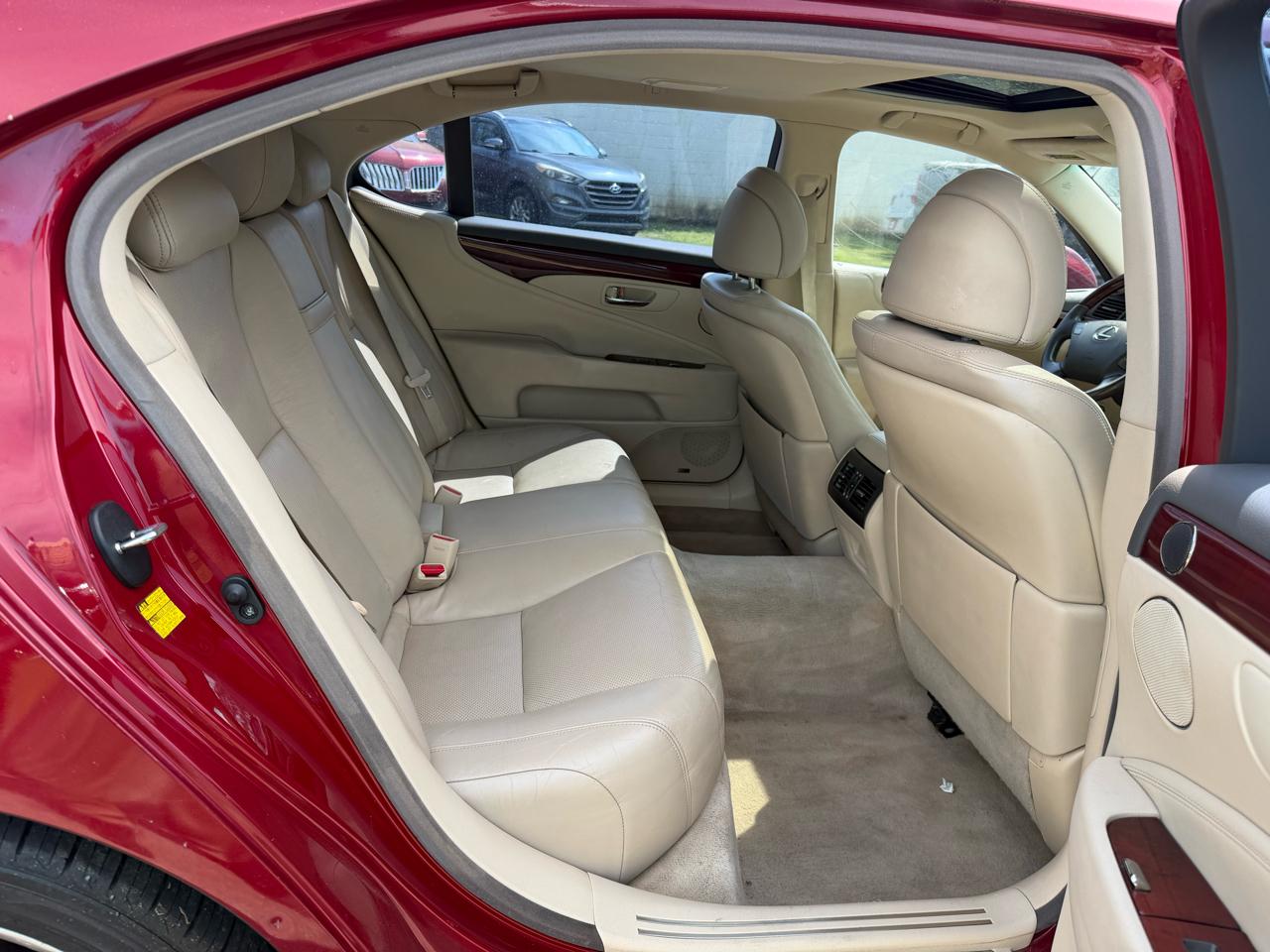 Lexus LS 460 L Luxury Sedan 2010