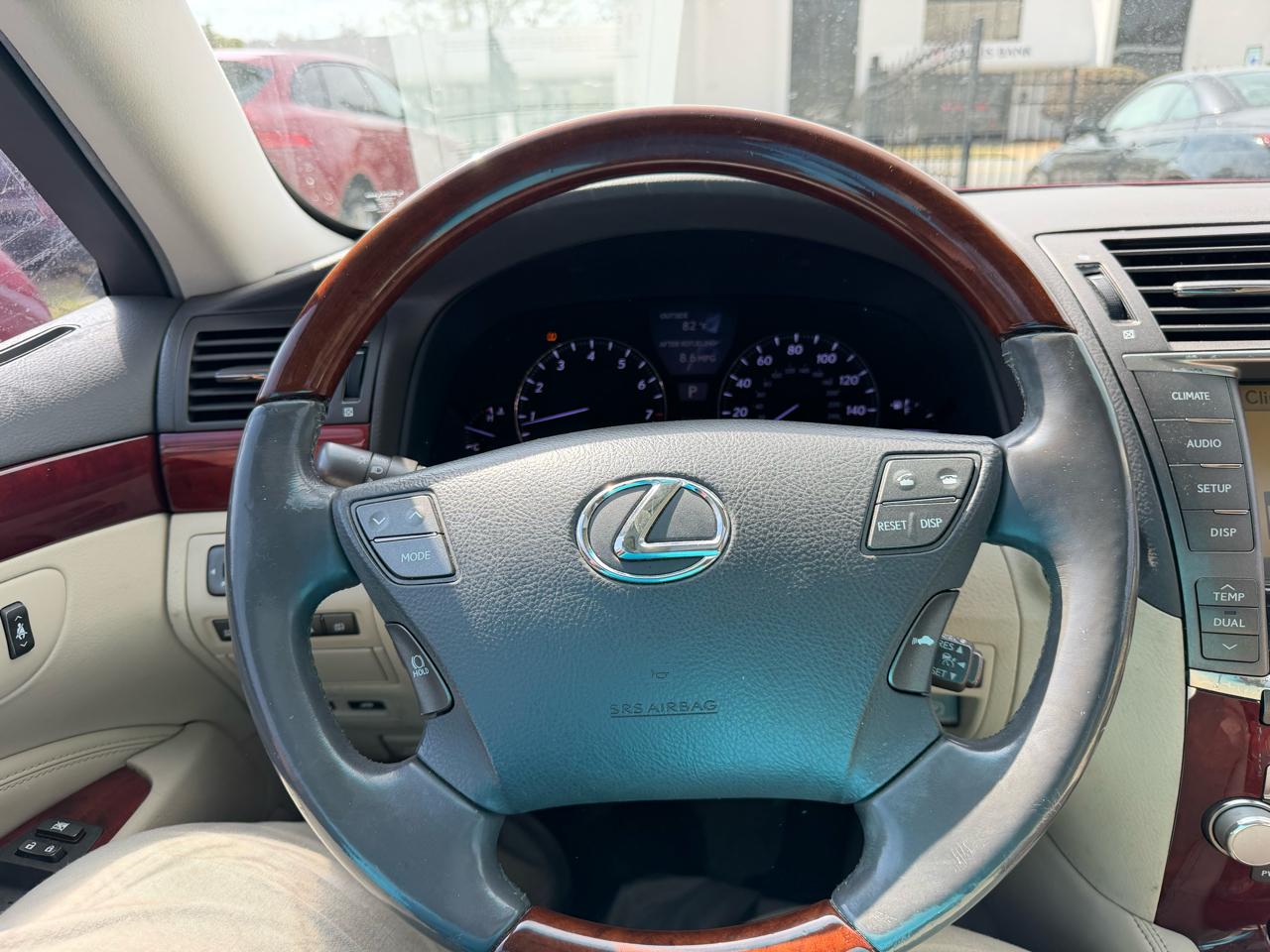 Lexus LS 460 L Luxury Sedan 2010